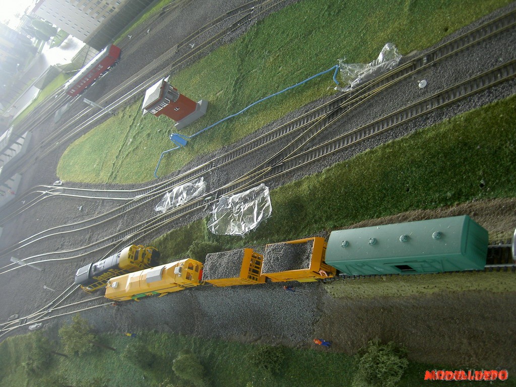 039