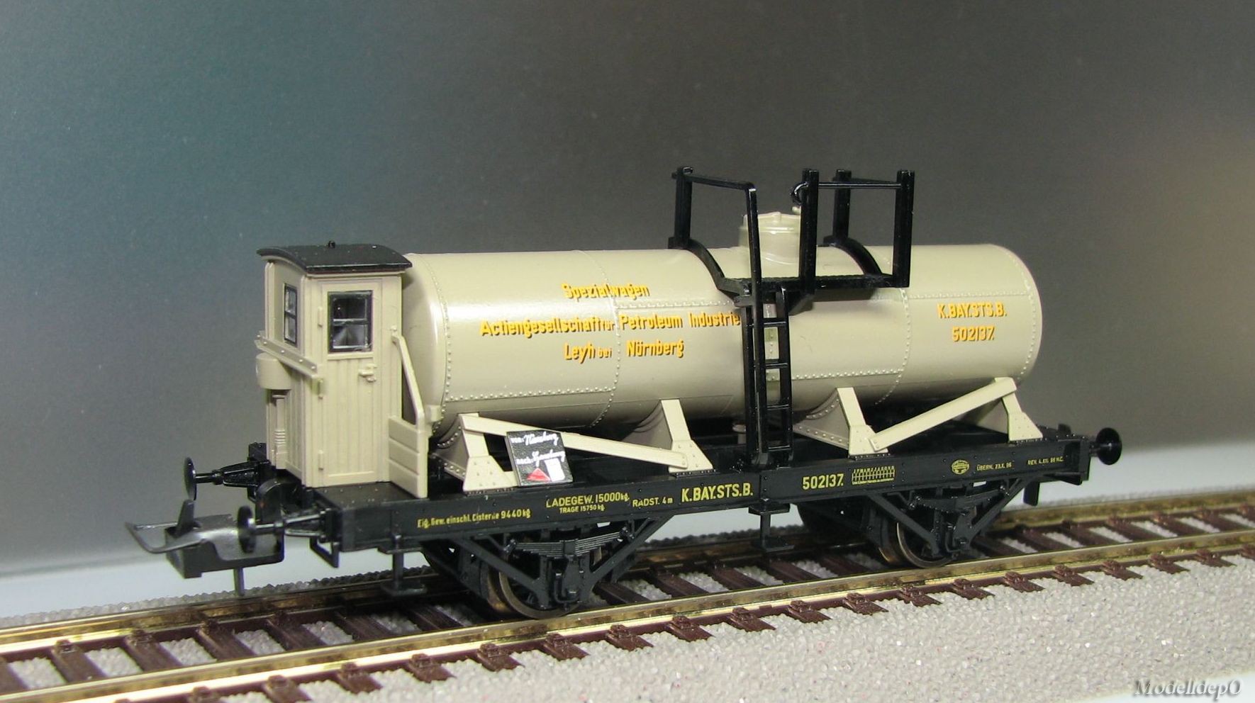 T 52 3617 00