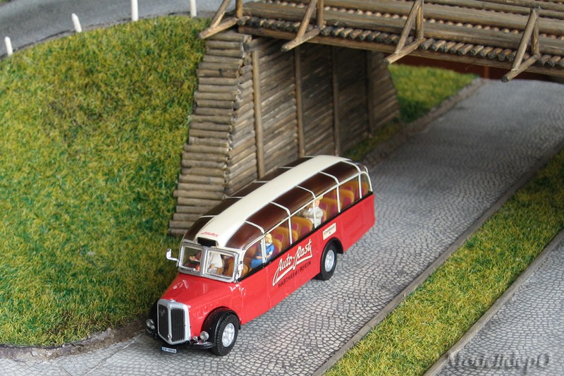 Saurer-Alpenwagen-Schuco-1