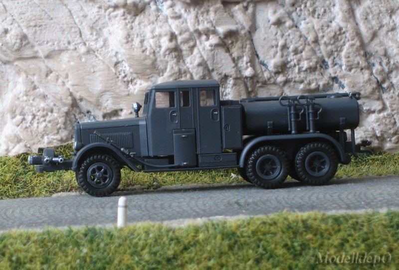 Henschel-TS-Roco-007