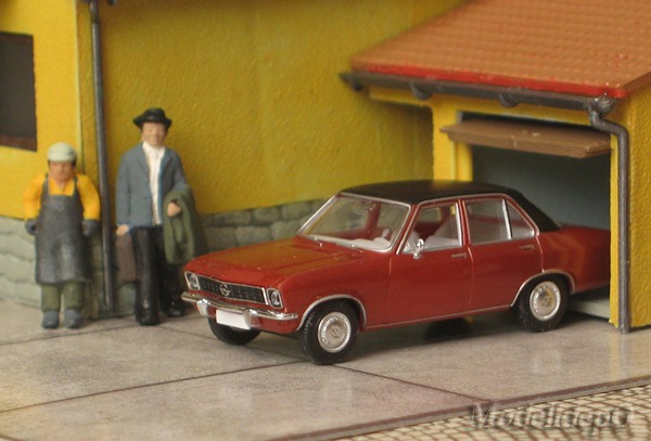 Opel-Ascona-Brekina-2