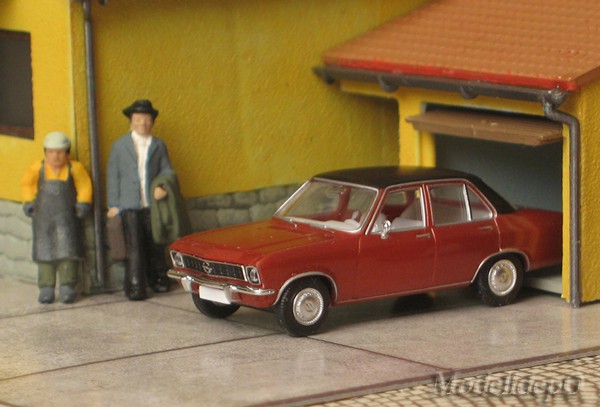 Opel-Ascona-Brekina-2