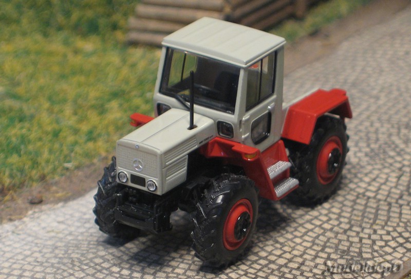 MB-Trac-800-Starmada-021