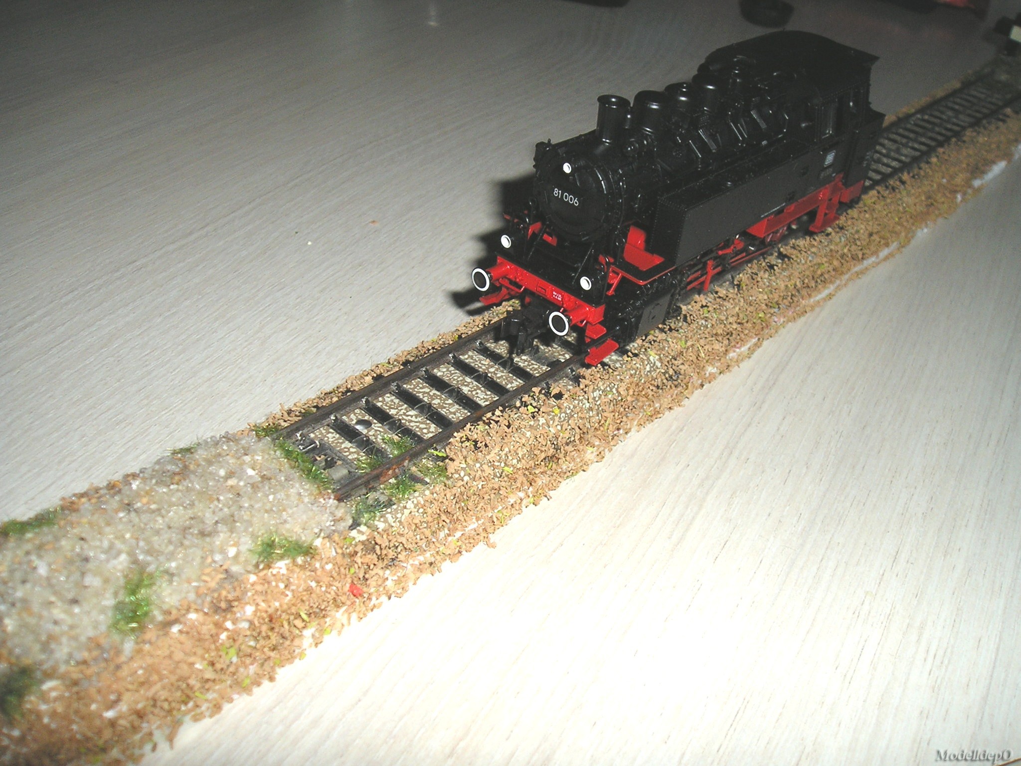  Fleischmann Br 81    .  0-4-0