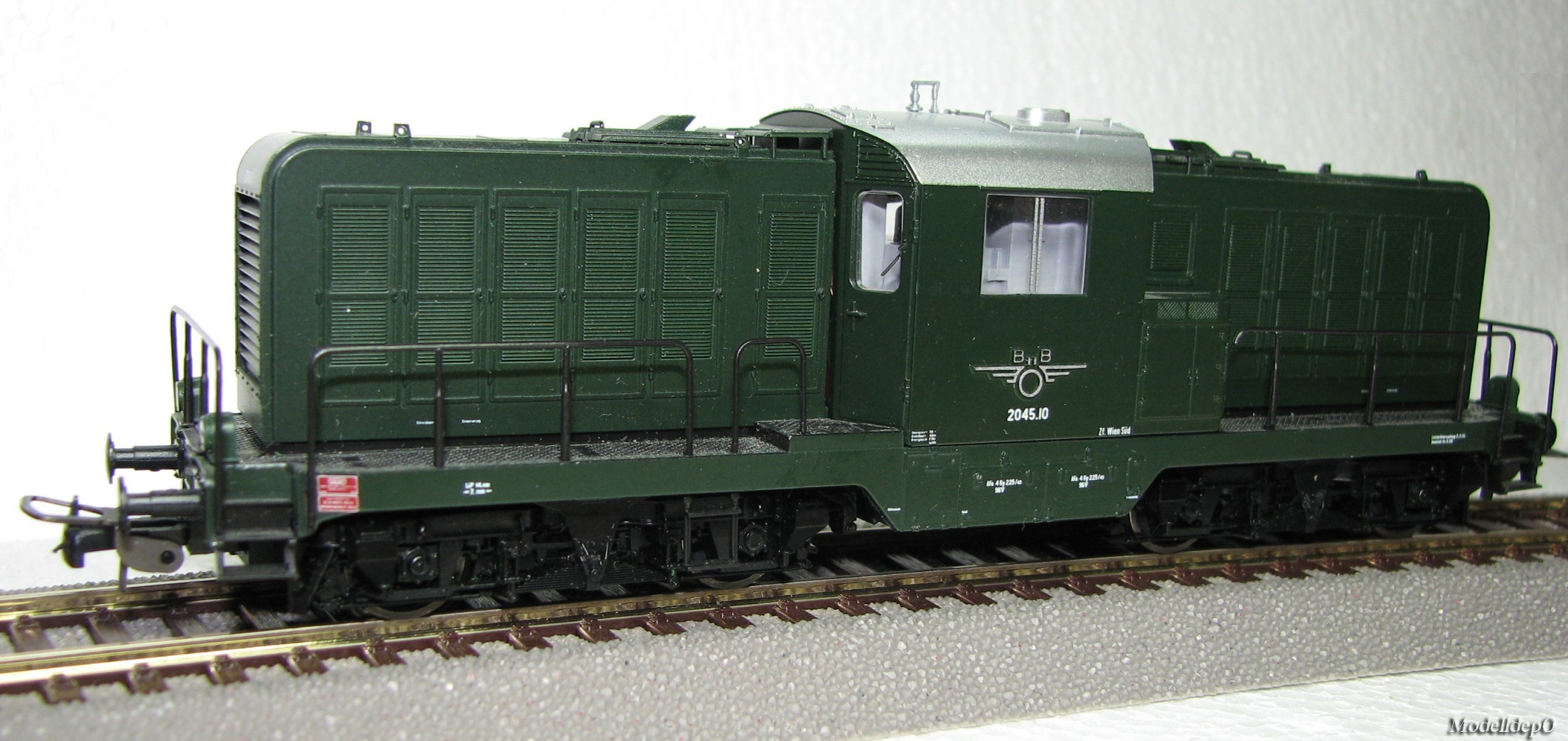 Rh 2045  ROCO 43810