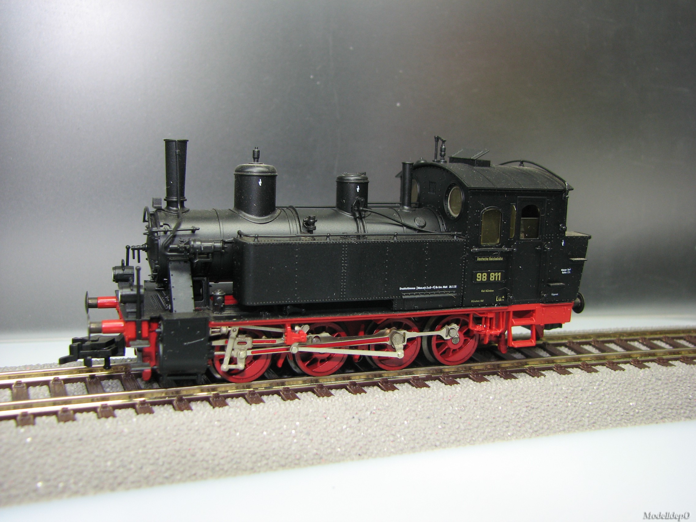 BR98 811
