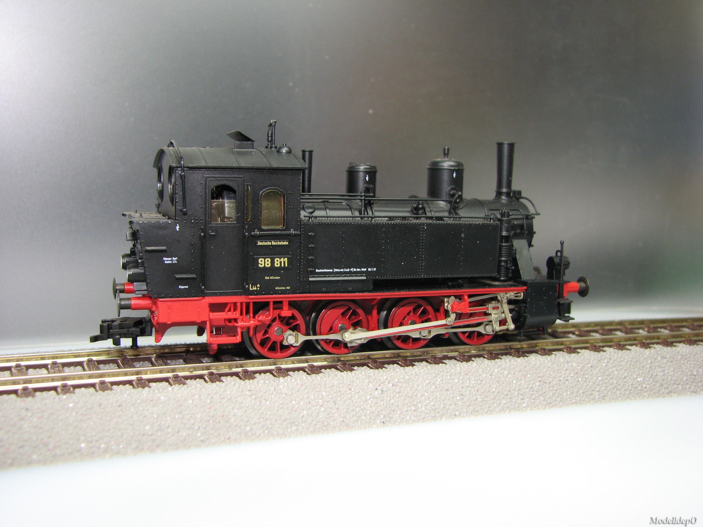 BR98 811